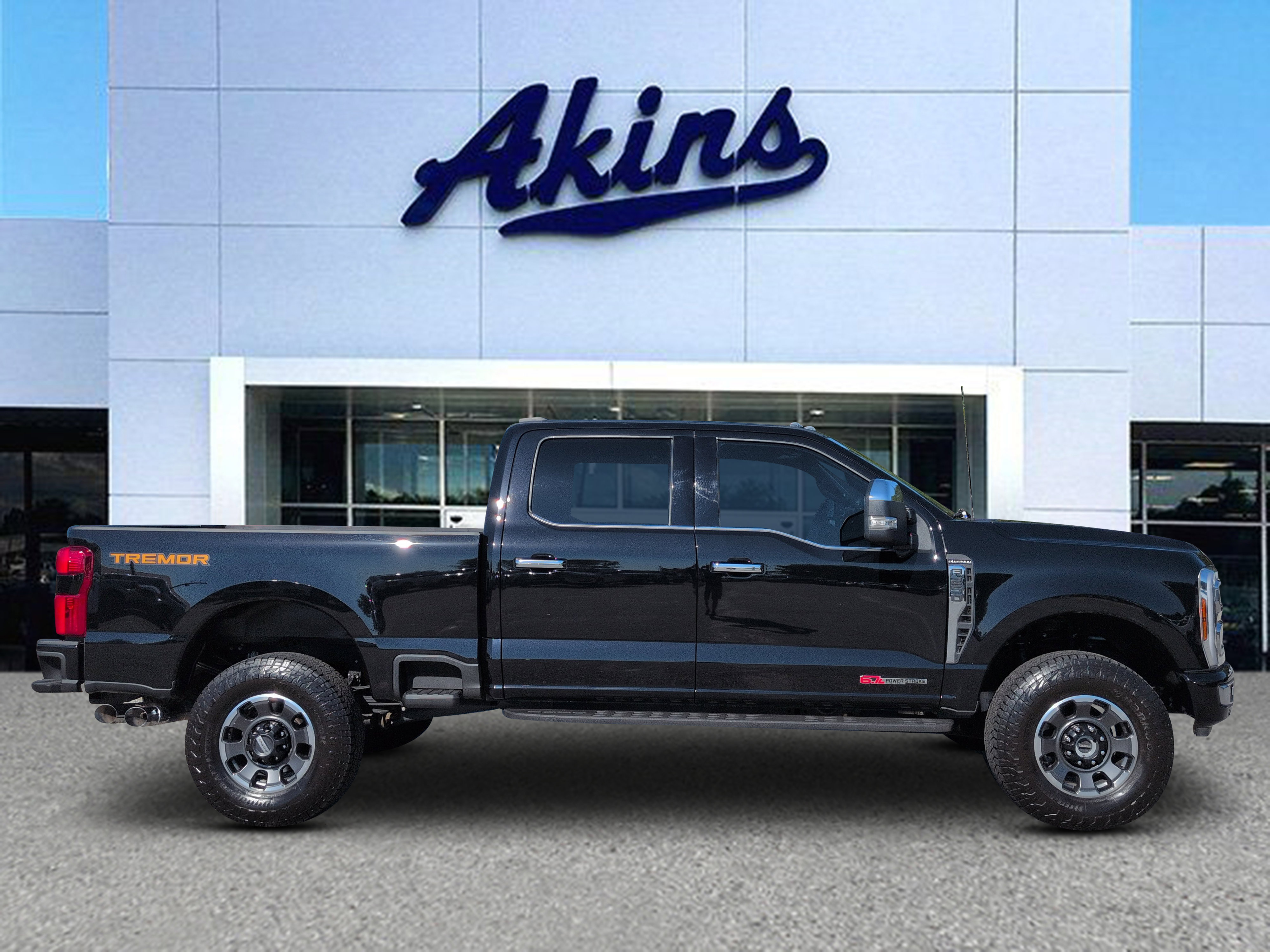 Certified 2024 Ford F250 Platinum w/ Tremor Off-Road Package AWD/4WD image 1
