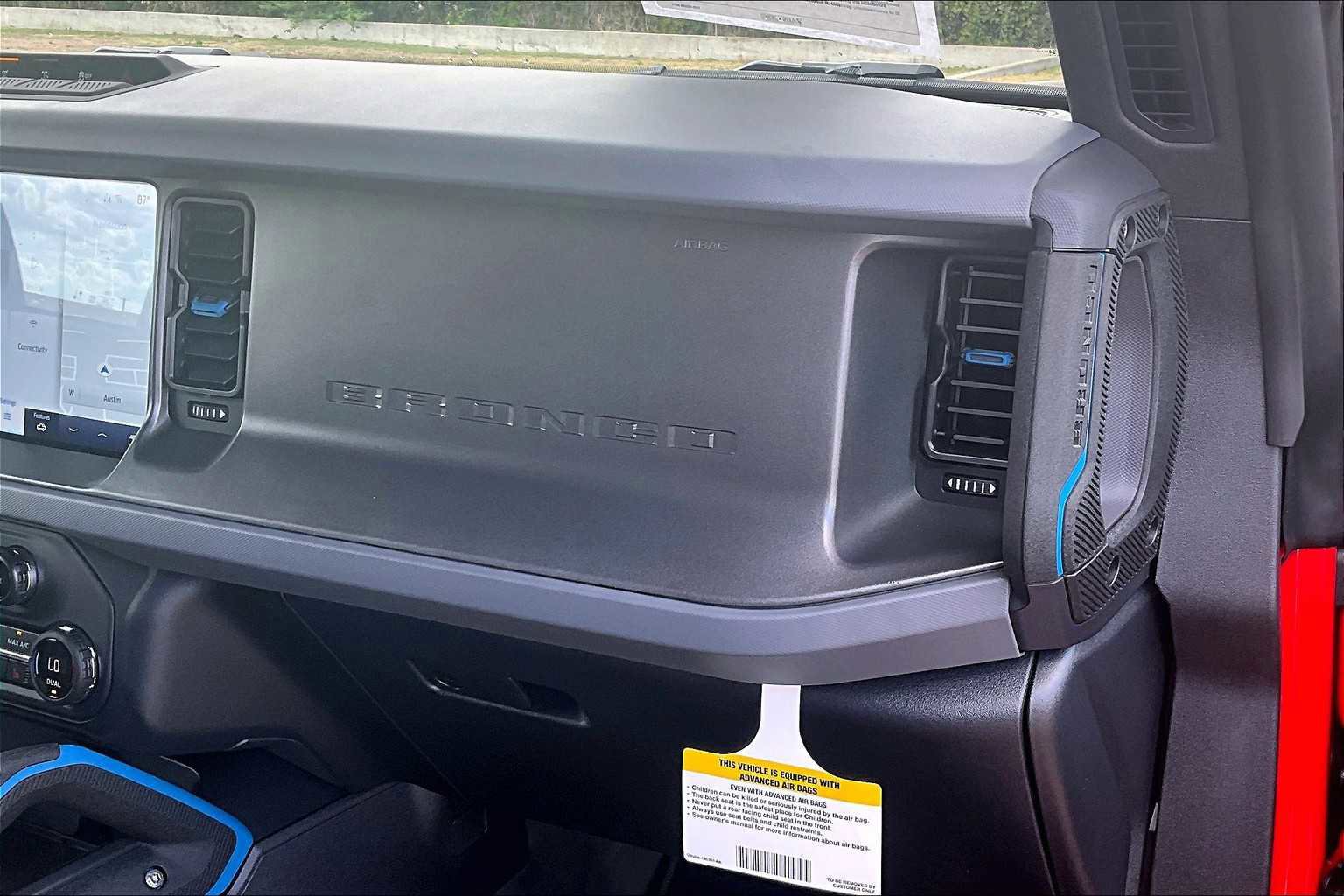 Certified 2024 Ford Bronco Black Diamond image 19