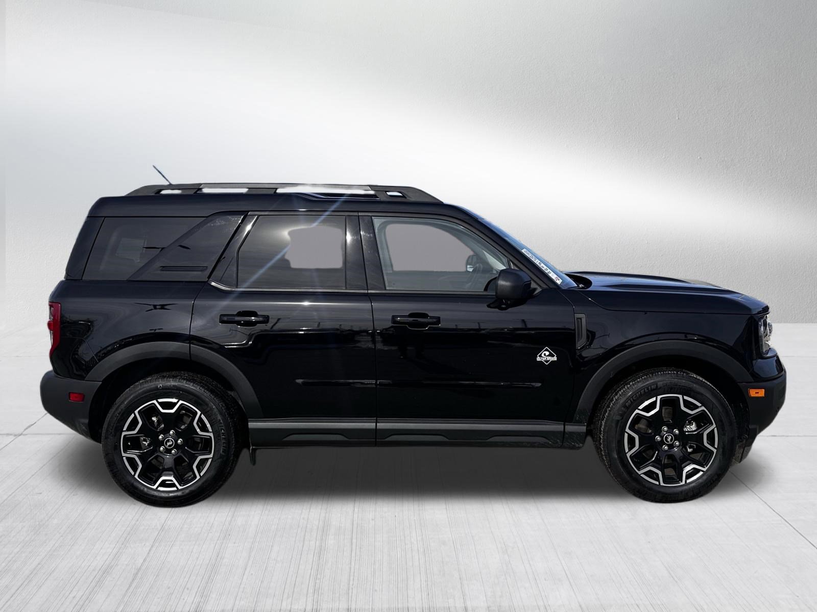 Certified 2025 Ford Bronco Sport Outer Banks w/ Outer Banks Tech Package+ image 6