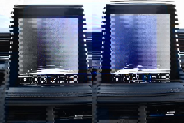 Used 2021 Chevrolet Suburban High Country image 31