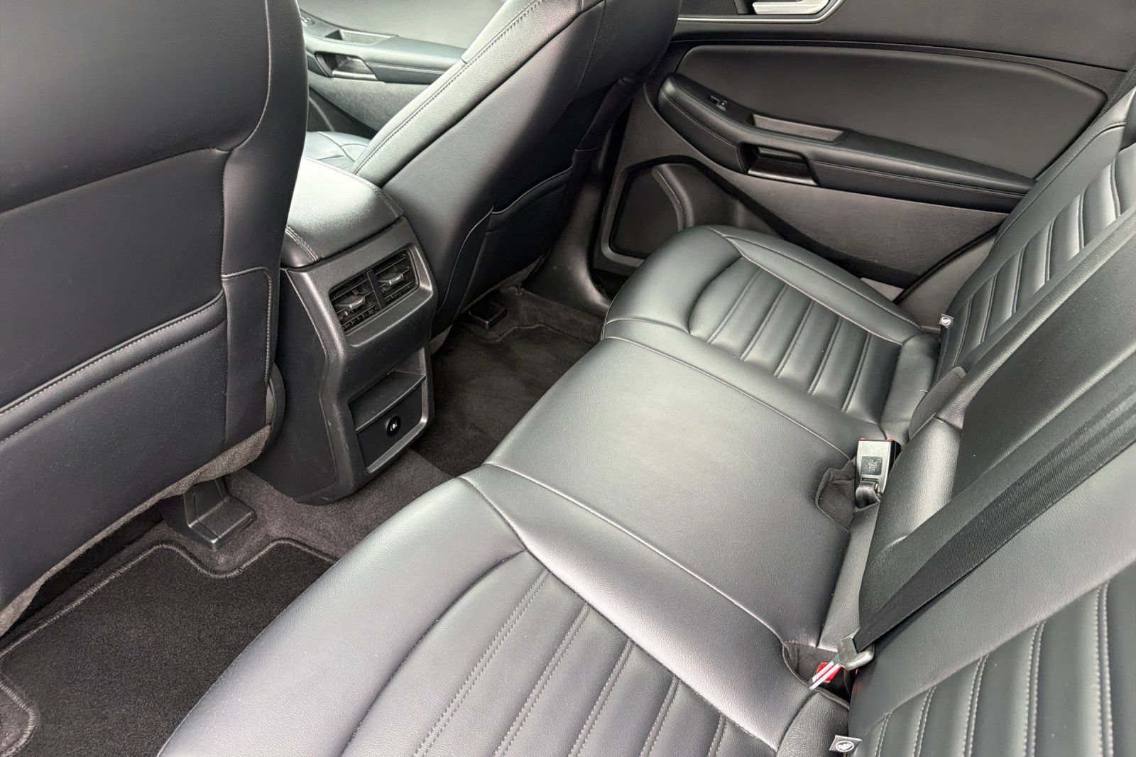 Certified 2024 Ford Edge SEL AWD/4WD image 13
