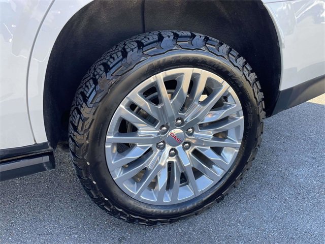 Used 2023 GMC Yukon Denali image 11