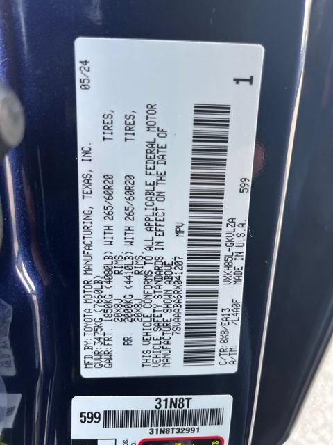 Used 2024 Toyota Sequoia Limited w/ Tow Technology Package AWD/4WD image 32