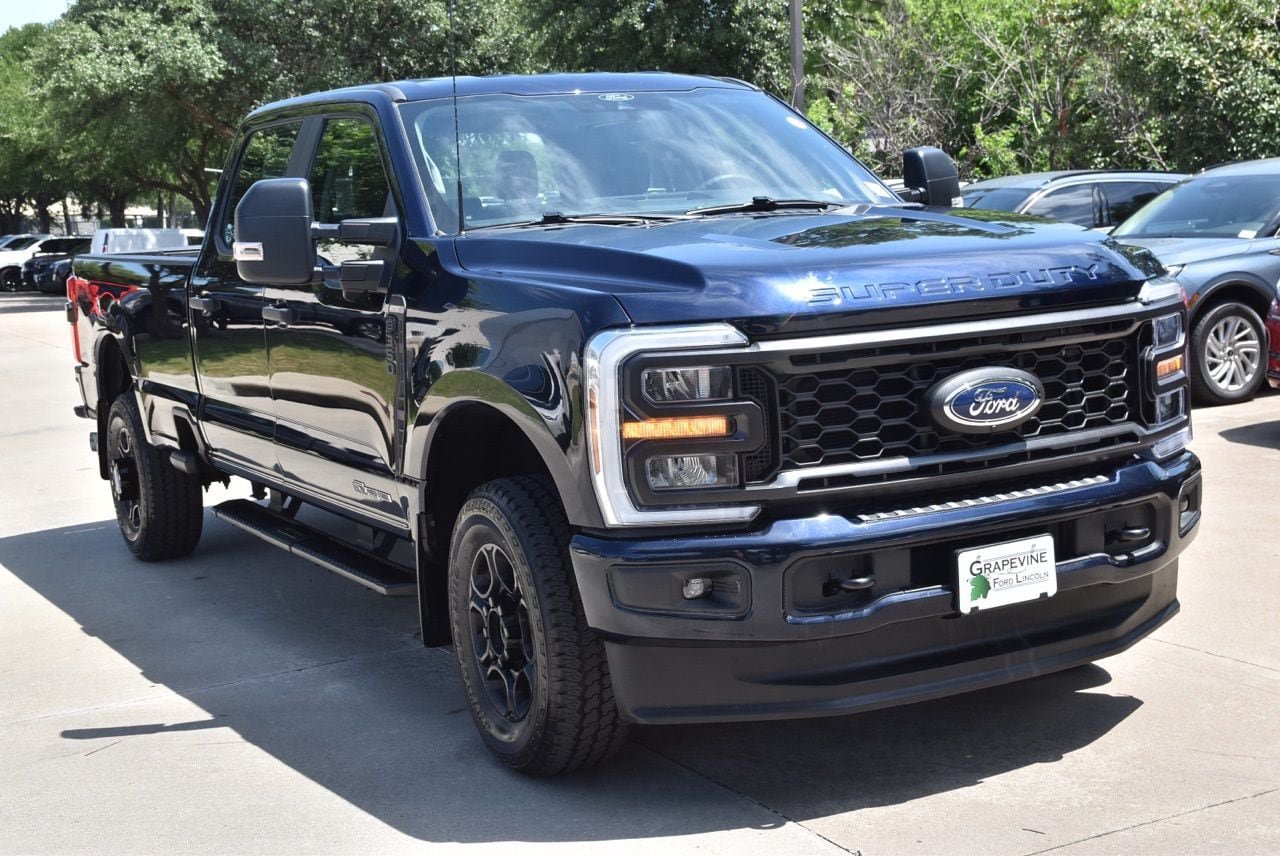 Certified 2025 Ford F350 XL w/ STX Appearance Package AWD/4WD image 4
