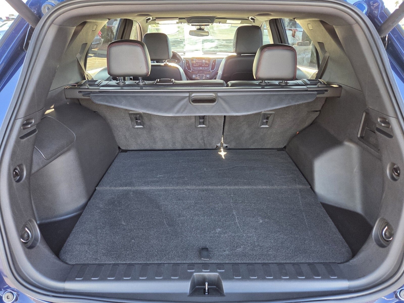 Used 2022 Chevrolet Equinox RS w/ Infotainment Package image 13