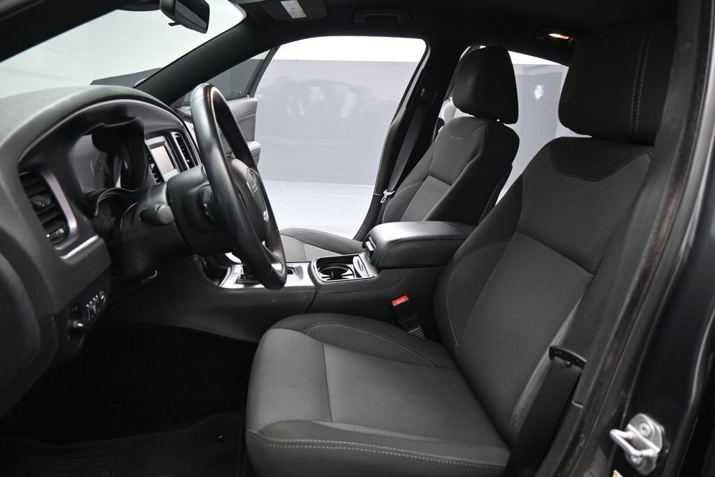 Used 2017 Dodge Charger SE w/ Blacktop Package RWD image 10