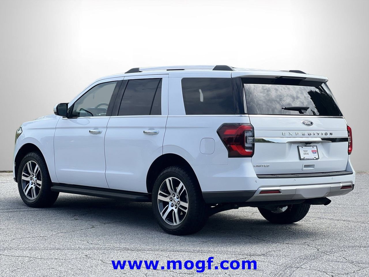 Certified 2024 Ford Expedition Limited AWD/4WD image 2