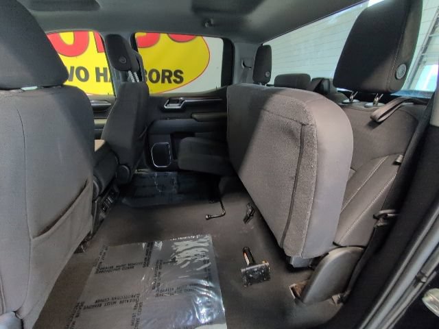 Used 2022 Chevrolet Silverado 1500 LT AWD/4WD image 28