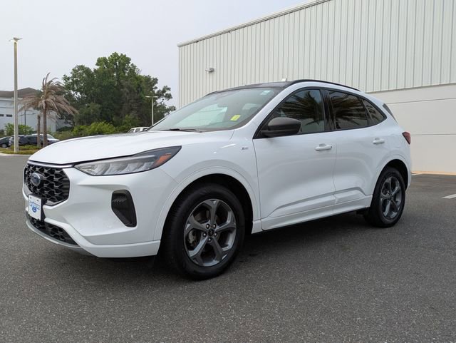 Certified 2023 Ford Escape ST-Line AWD/4WD image 8