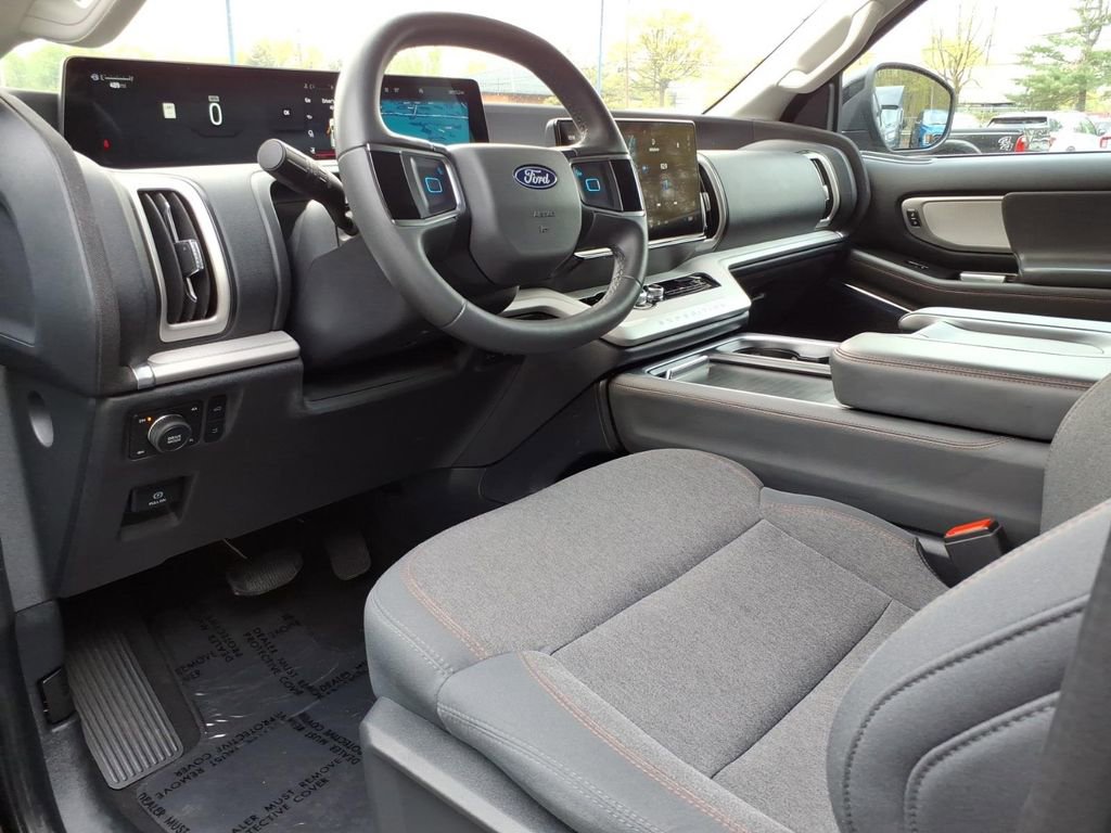 Certified 2025 Ford Expedition Max Active AWD/4WD image 14