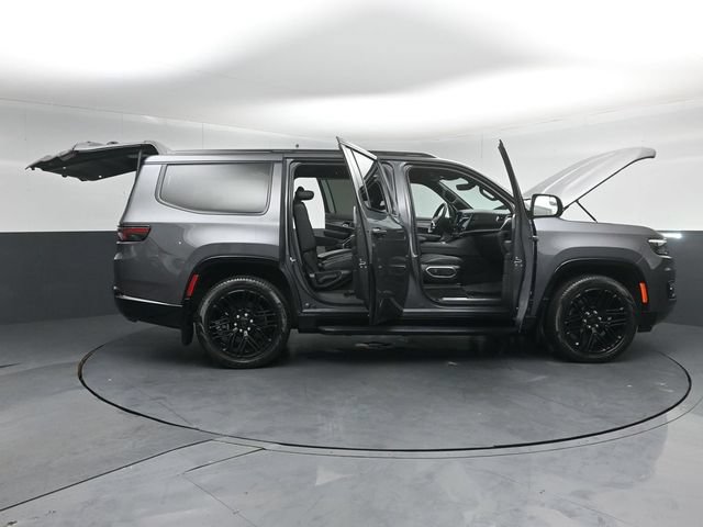 Used 2023 Jeep Wagoneer Series II AWD/4WD image 61