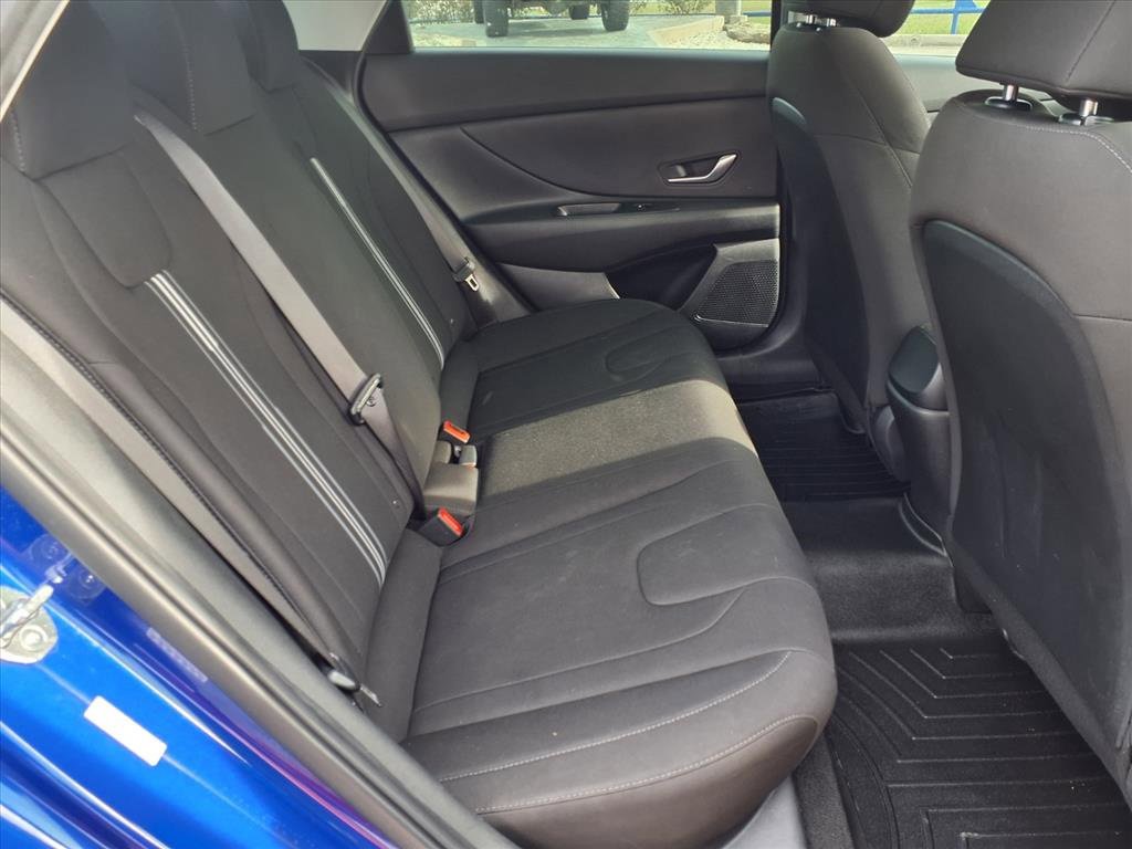 Used 2021 Hyundai Elantra SEL image 26