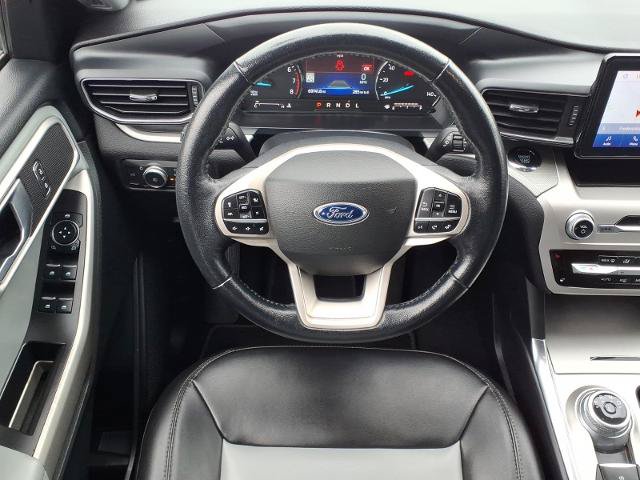 Certified 2022 Ford Explorer XLT w/ Equipment Group 202A AWD/4WD image 8