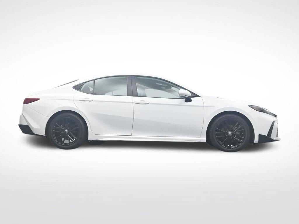 Used 2025 Toyota Camry SE FWD image 33
