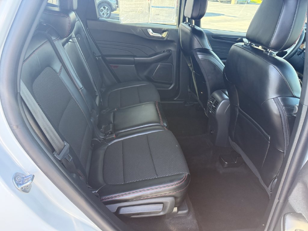 Certified 2025 Ford Escape ST-Line w/ Cold Weather Package AWD/4WD image 18
