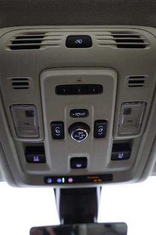 Used 2021 GMC Yukon XL Denali w/ Denali Premium Package AWD/4WD image 26