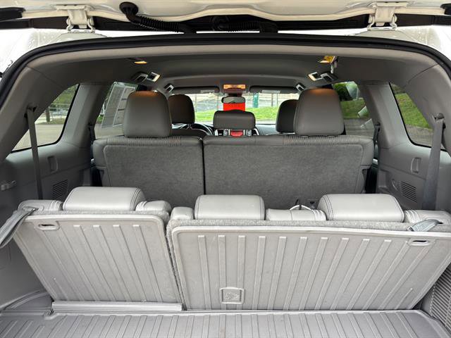 Used 2017 Toyota Highlander Plus w/ Protection Package #3 AWD/4WD image 18