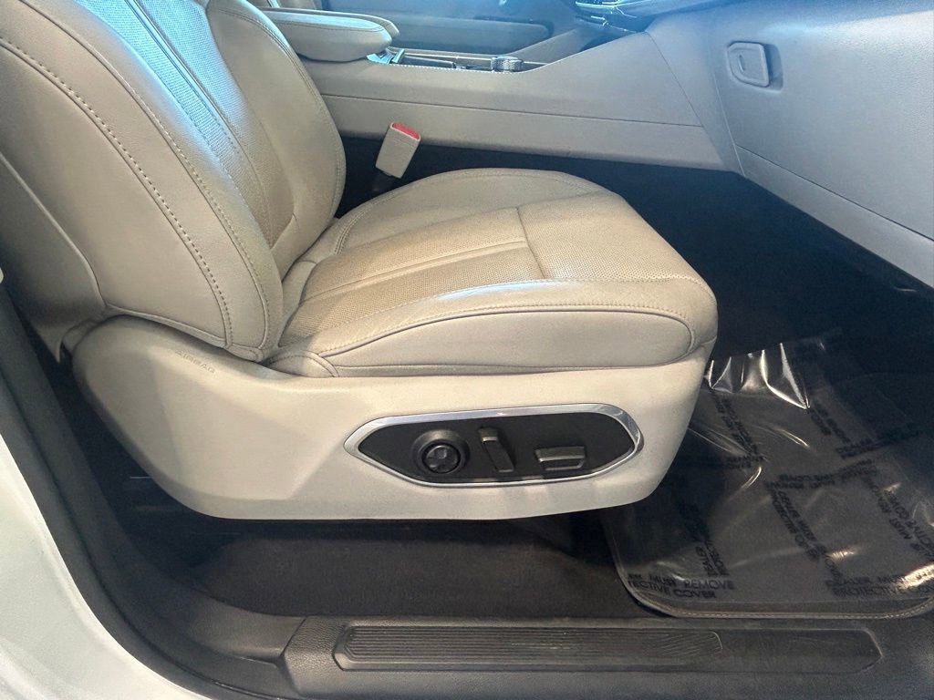 Used 2023 Jeep Wagoneer L Series II image 24