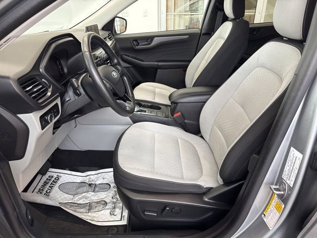 Certified 2023 Ford Escape Active AWD/4WD image 16