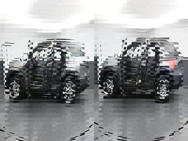 Certified 2025 Ford Explorer Active AWD/4WD image 41