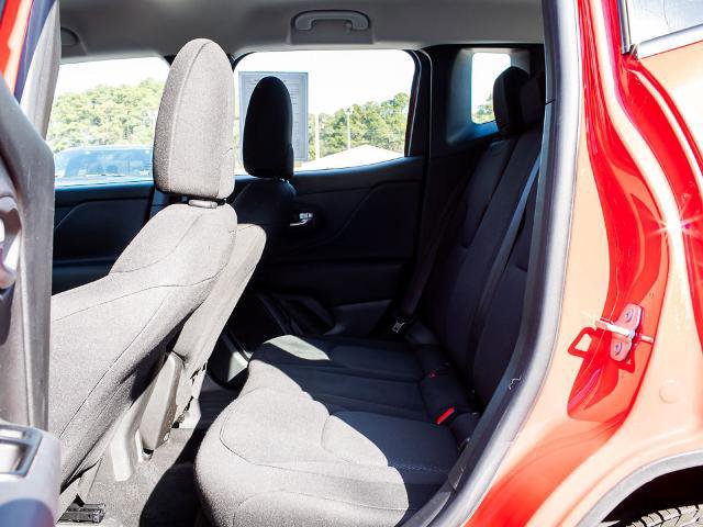 Used 2022 Jeep Renegade Sport image 17