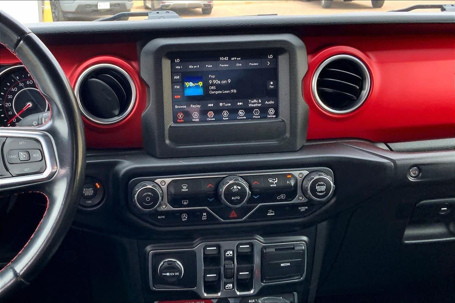 Used 2021 Jeep Wrangler Unlimited Rubicon AWD/4WD image 8