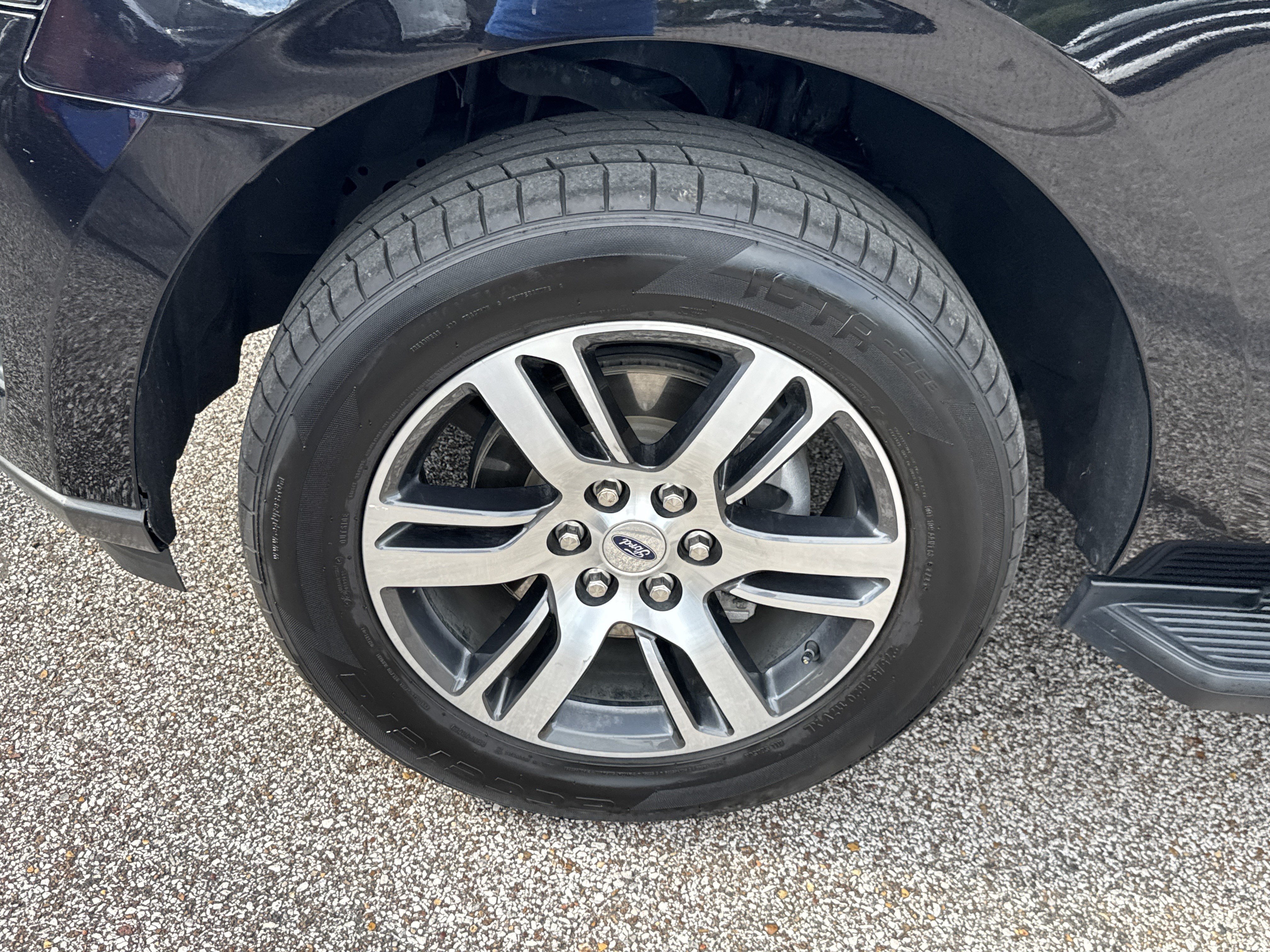 Certified 2024 Ford Expedition Limited RWD image 9