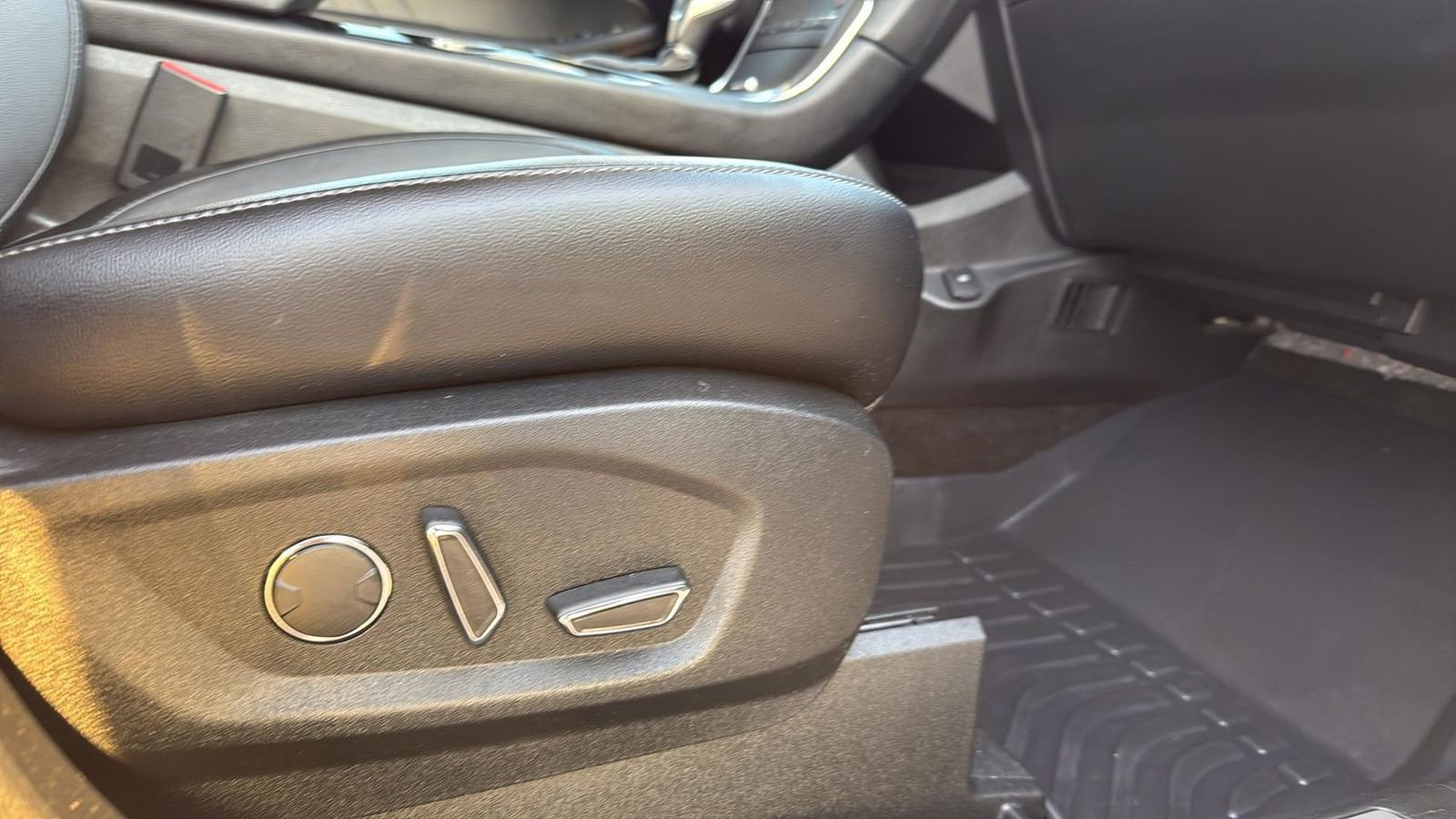 Certified 2018 Ford Edge Sport w/ Technology Package image 25