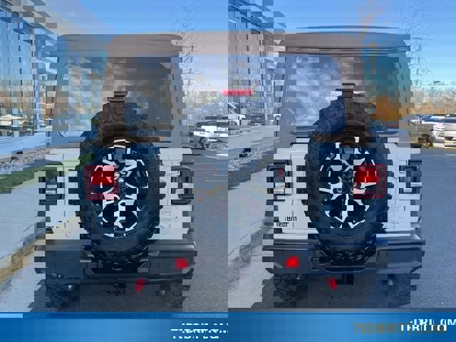 Used 2022 Jeep Wrangler Unlimited Rubicon w/ Cold Weather Group image 4