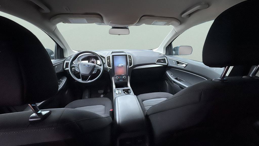 Certified 2024 Ford Edge SE w/ Black Appearance Package AWD/4WD image 18