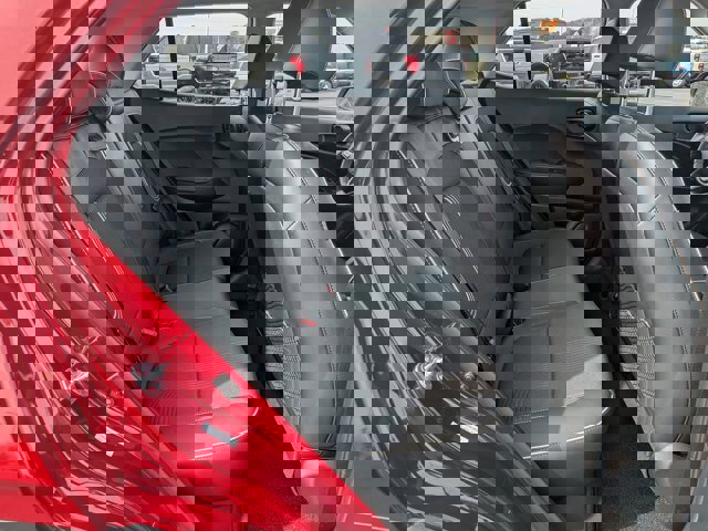 Used 2025 Hyundai Venue Limited image 31