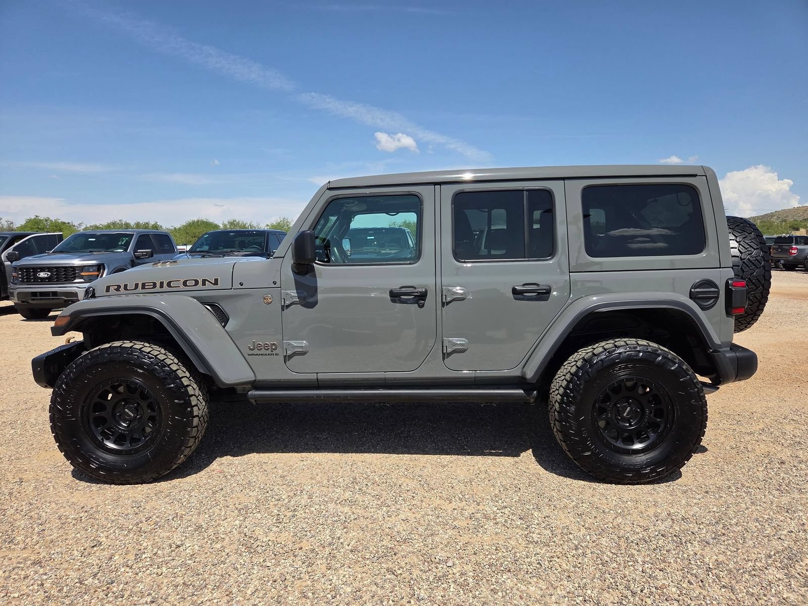 Used 2023 Jeep Wrangler Unlimited Rubicon 392 w/ Trailer Tow Package AWD/4WD image 9