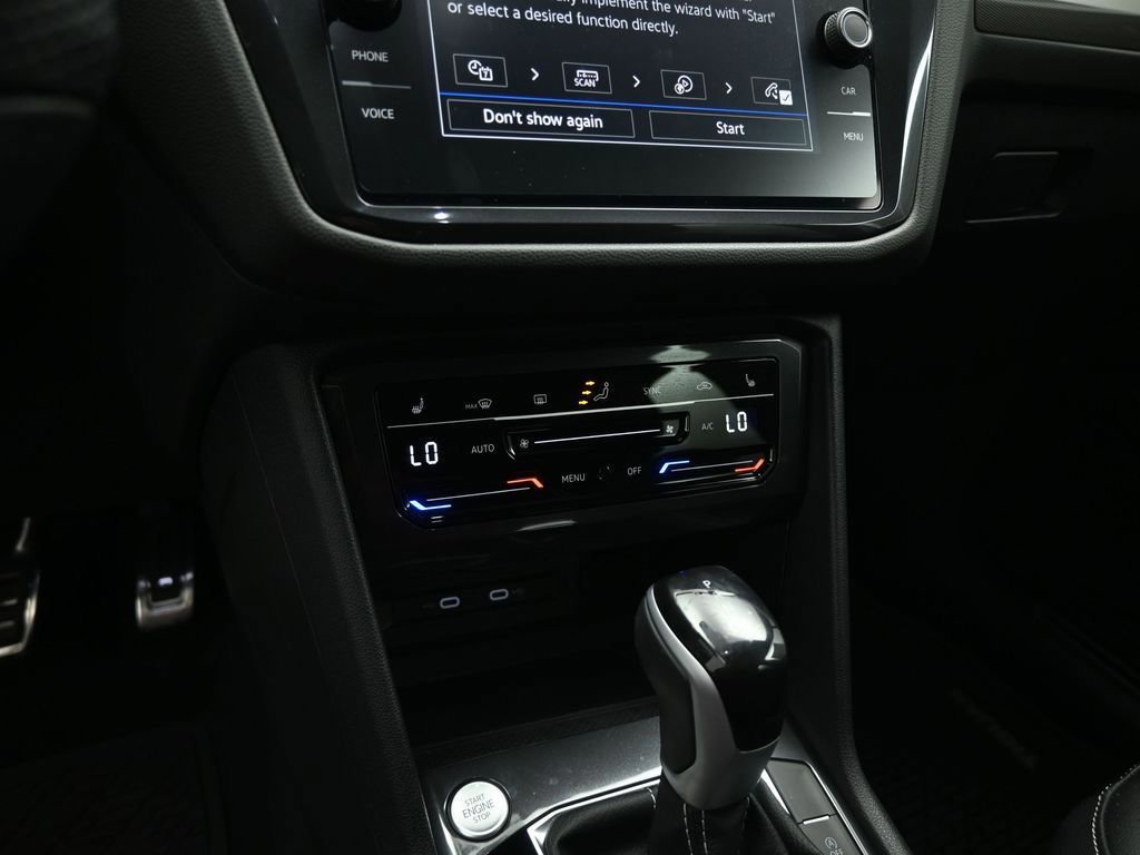 Used 2024 Volkswagen Tiguan SE R-Line image 41