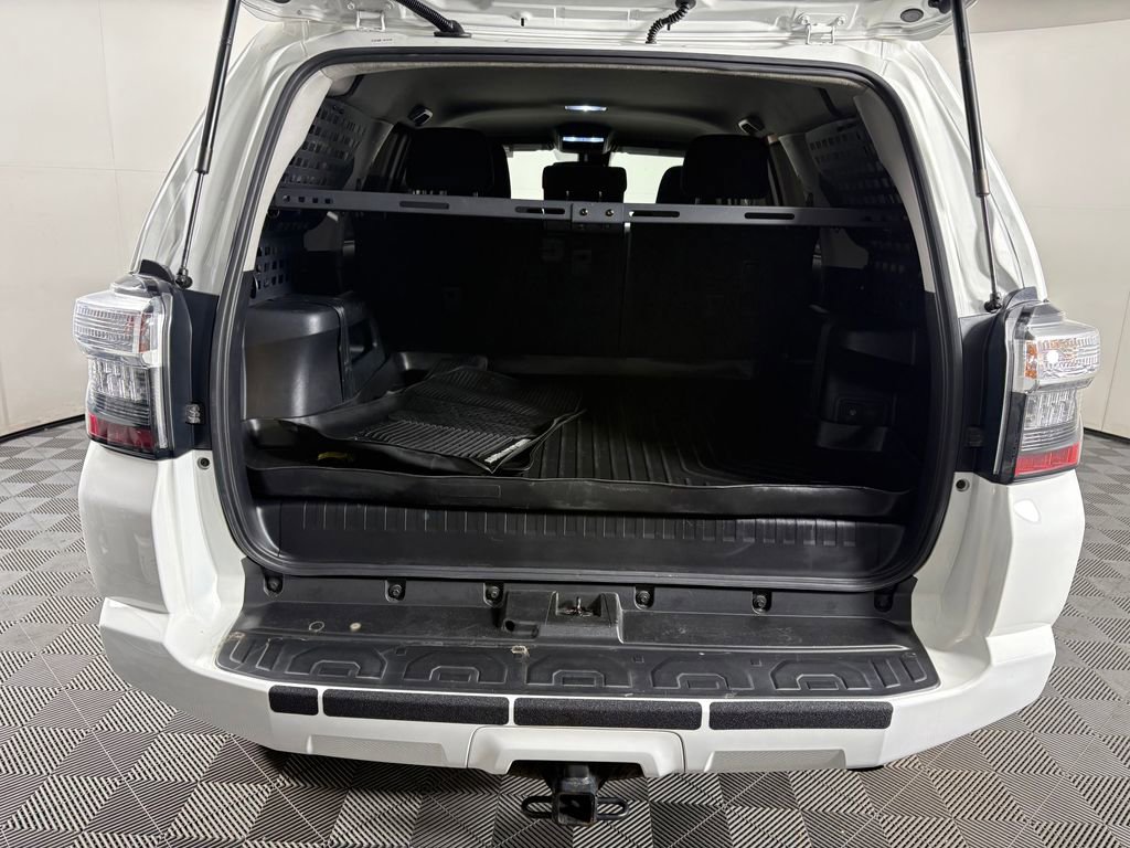 Used 2020 Toyota 4Runner Venture AWD/4WD image 29
