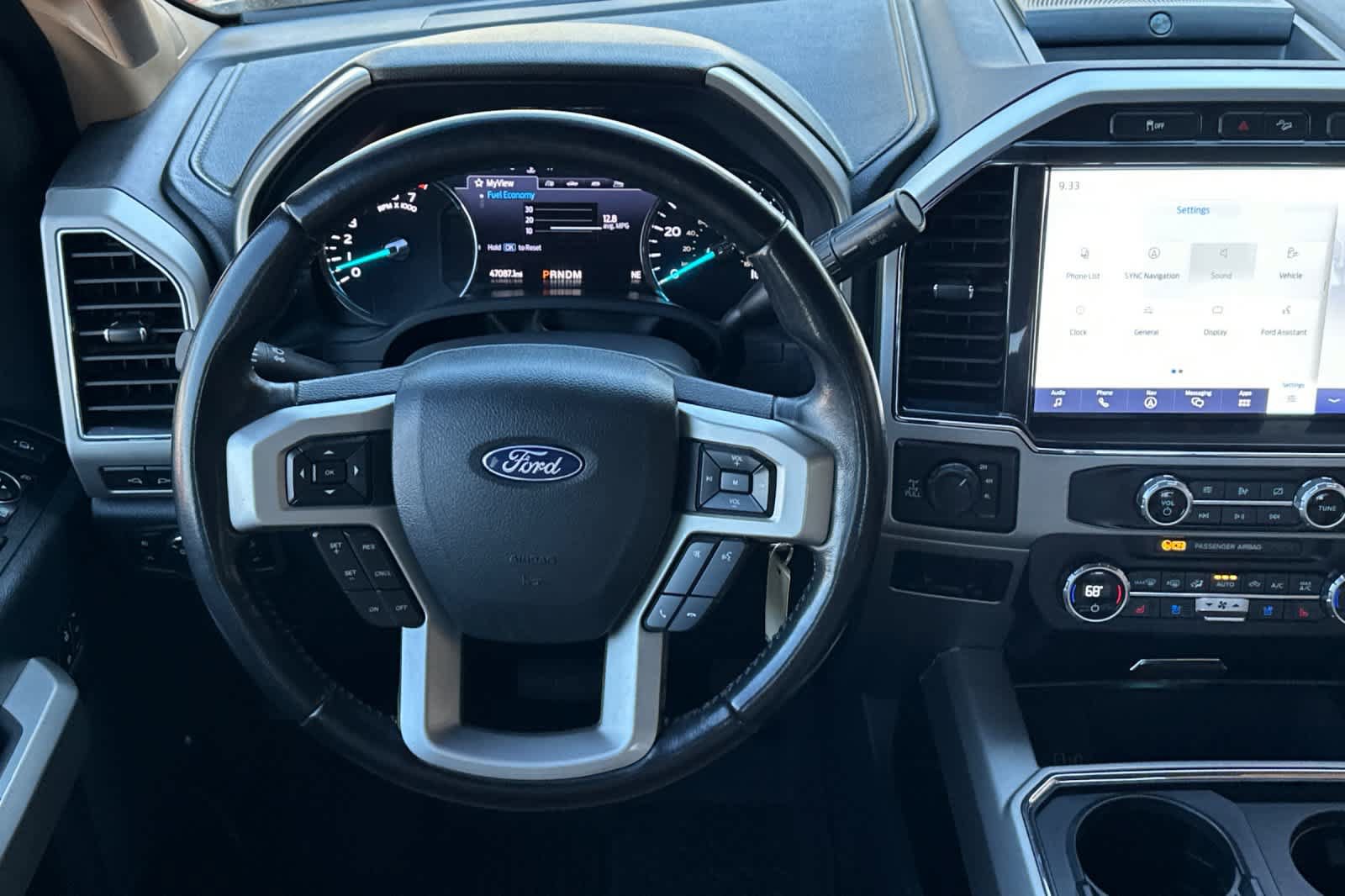 Certified 2022 Ford F250 Lariat w/ Lariat Value Package AWD/4WD image 16