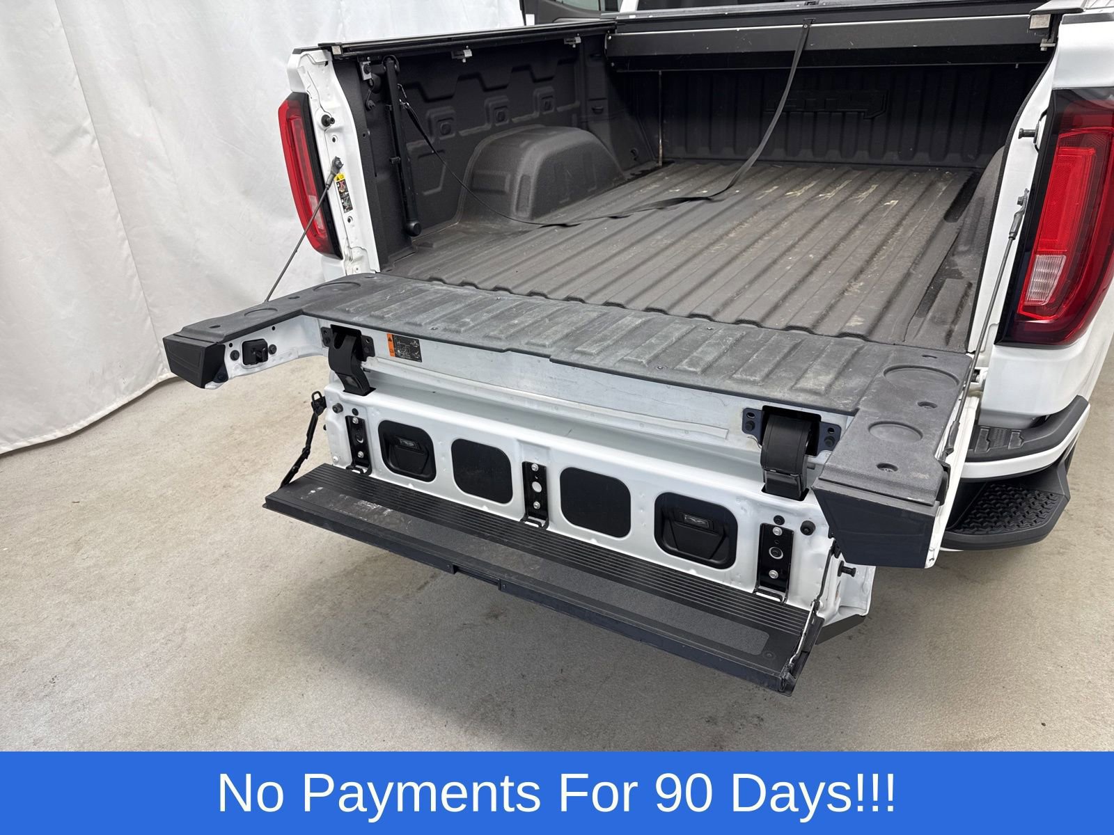 Used 2022 GMC Sierra 1500 AT4 w/ Technology Package AWD/4WD image 44