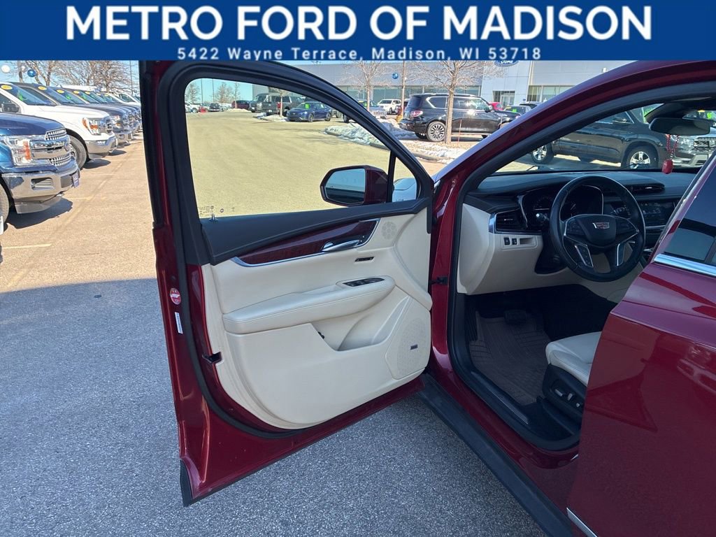 Used 2019 Cadillac XT5 Luxury image 9