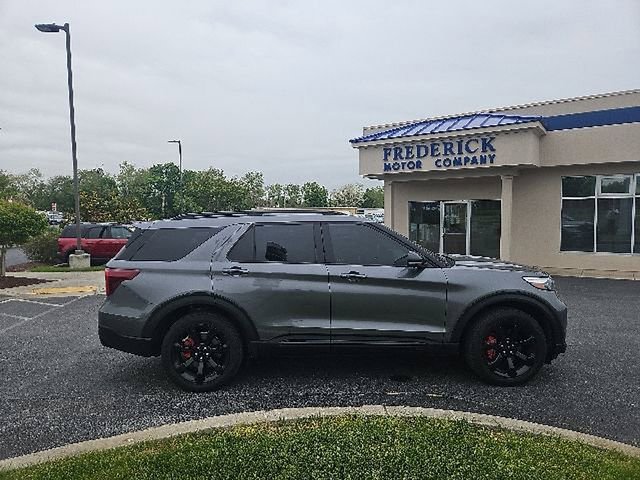 Certified 2023 Ford Explorer ST w/ Equipment Group 401A AWD/4WD image 3