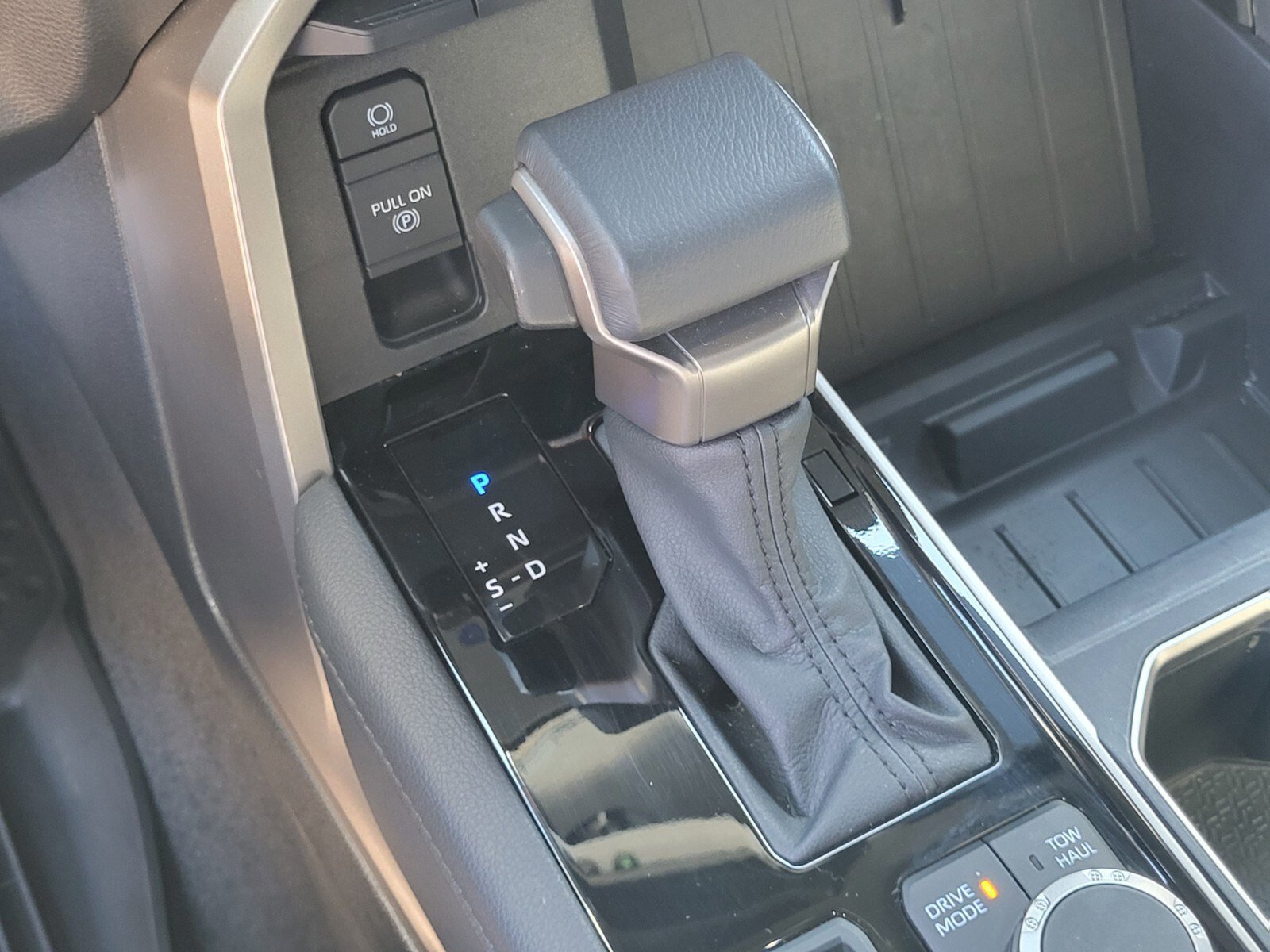 Used 2025 Toyota Tundra Limited image 26