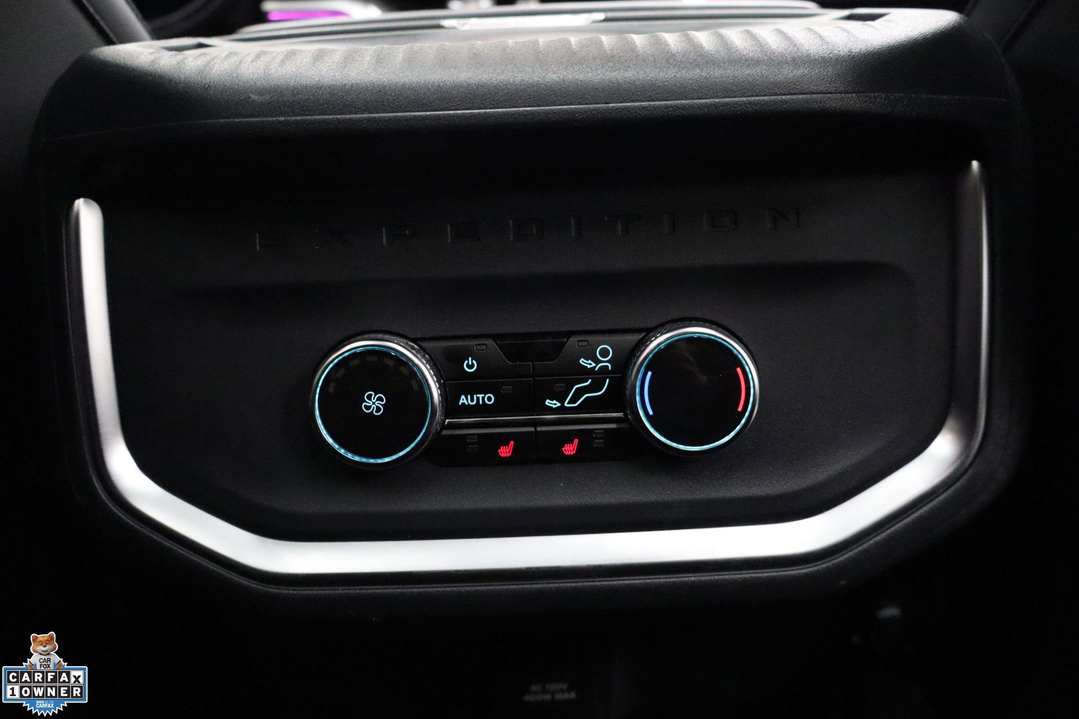 Certified 2025 Ford Expedition Platinum w/ Stealth Performance Package AWD/4WD image 30