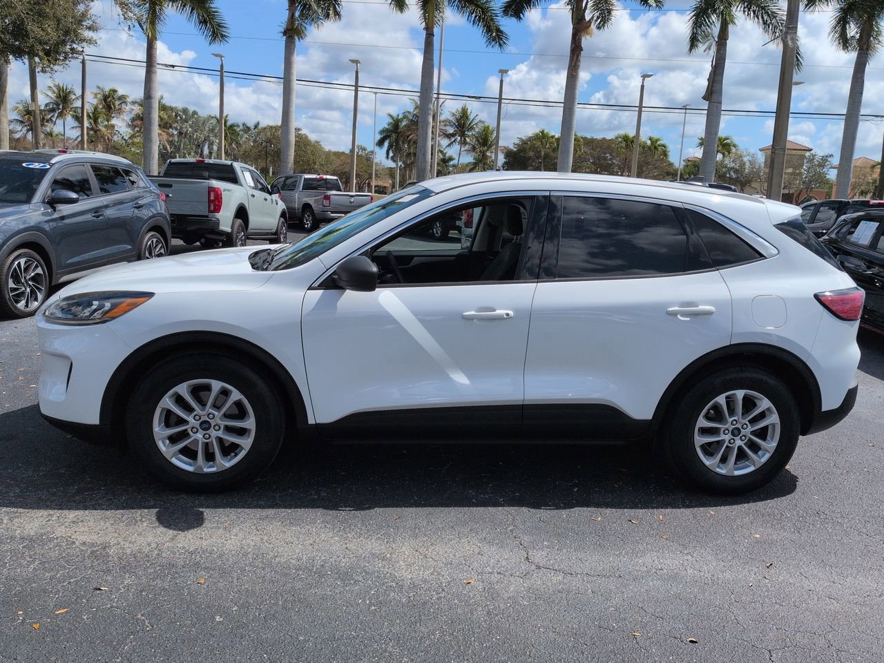 Certified 2022 Ford Escape SE w/ Convenience Package image 2