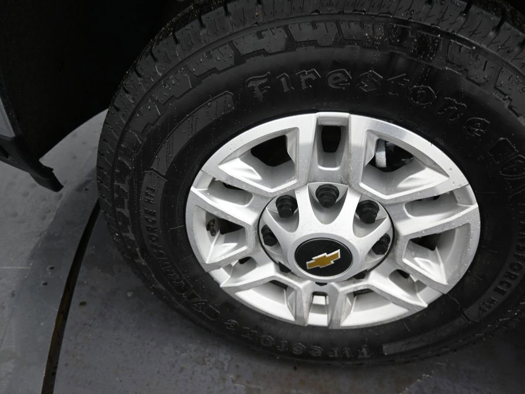 Used 2025 Chevrolet Silverado 2500 LT w/ Convenience Package image 48