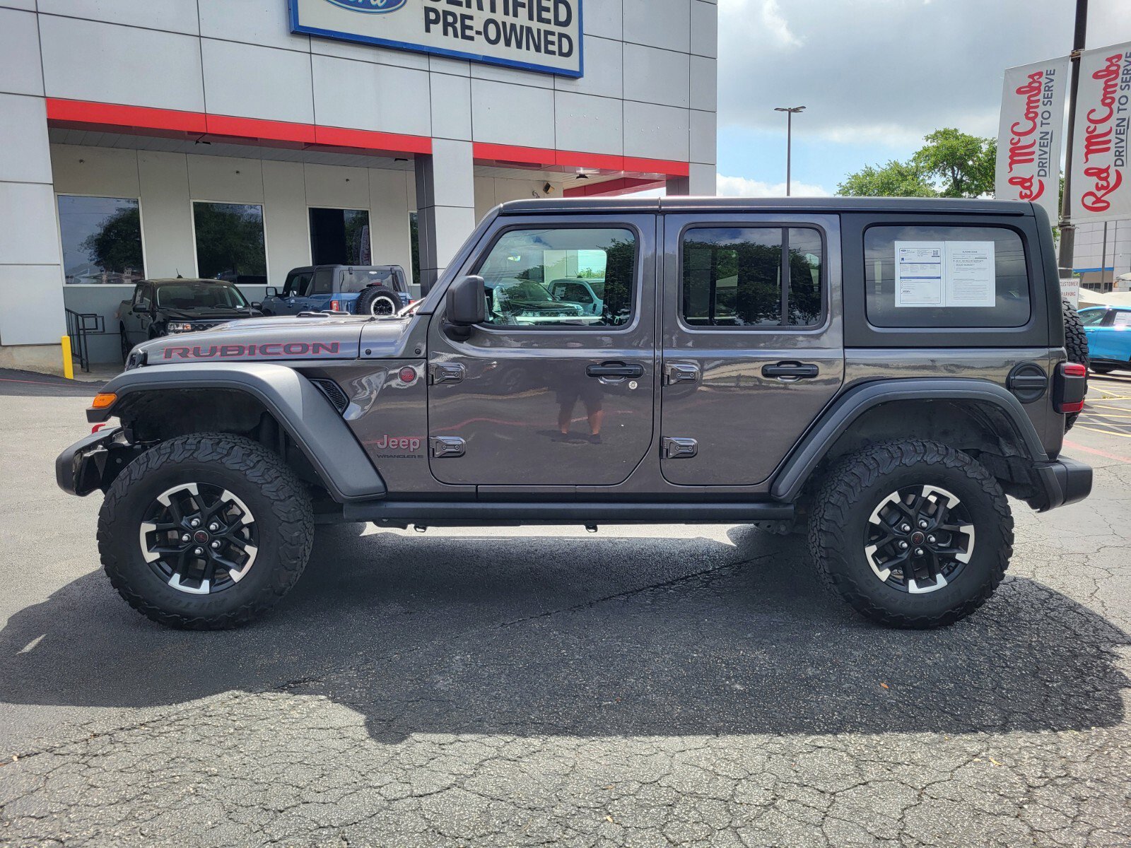 Used 2025 Jeep Wrangler Unlimited Rubicon image 7