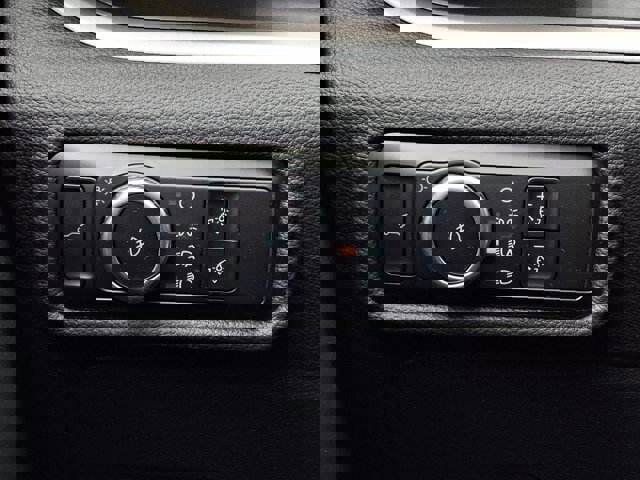 Certified 2024 Ford Explorer XLT w/ Equipment Group 202A image 21