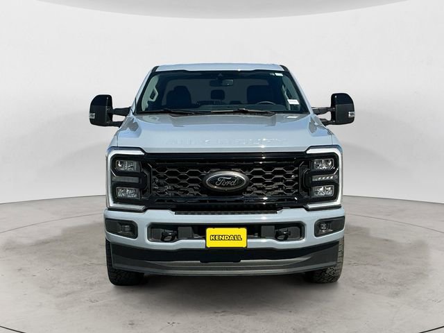 Certified 2025 Ford F350 Lariat w/ Black Appearance Package AWD/4WD image 8