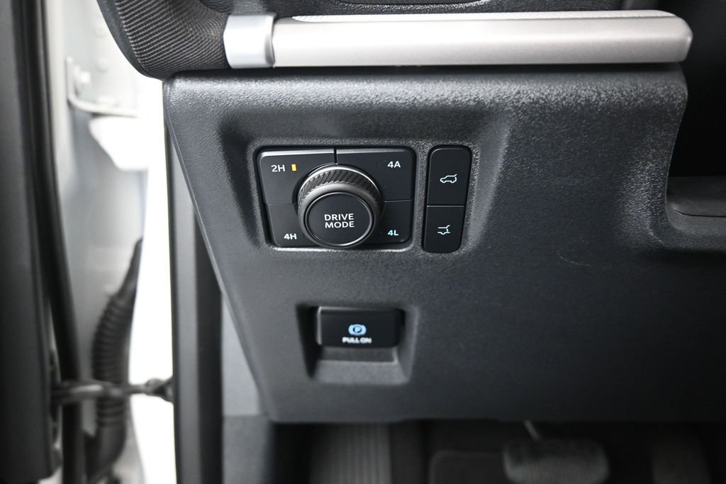 Certified 2025 Ford Expedition Active AWD/4WD image 13