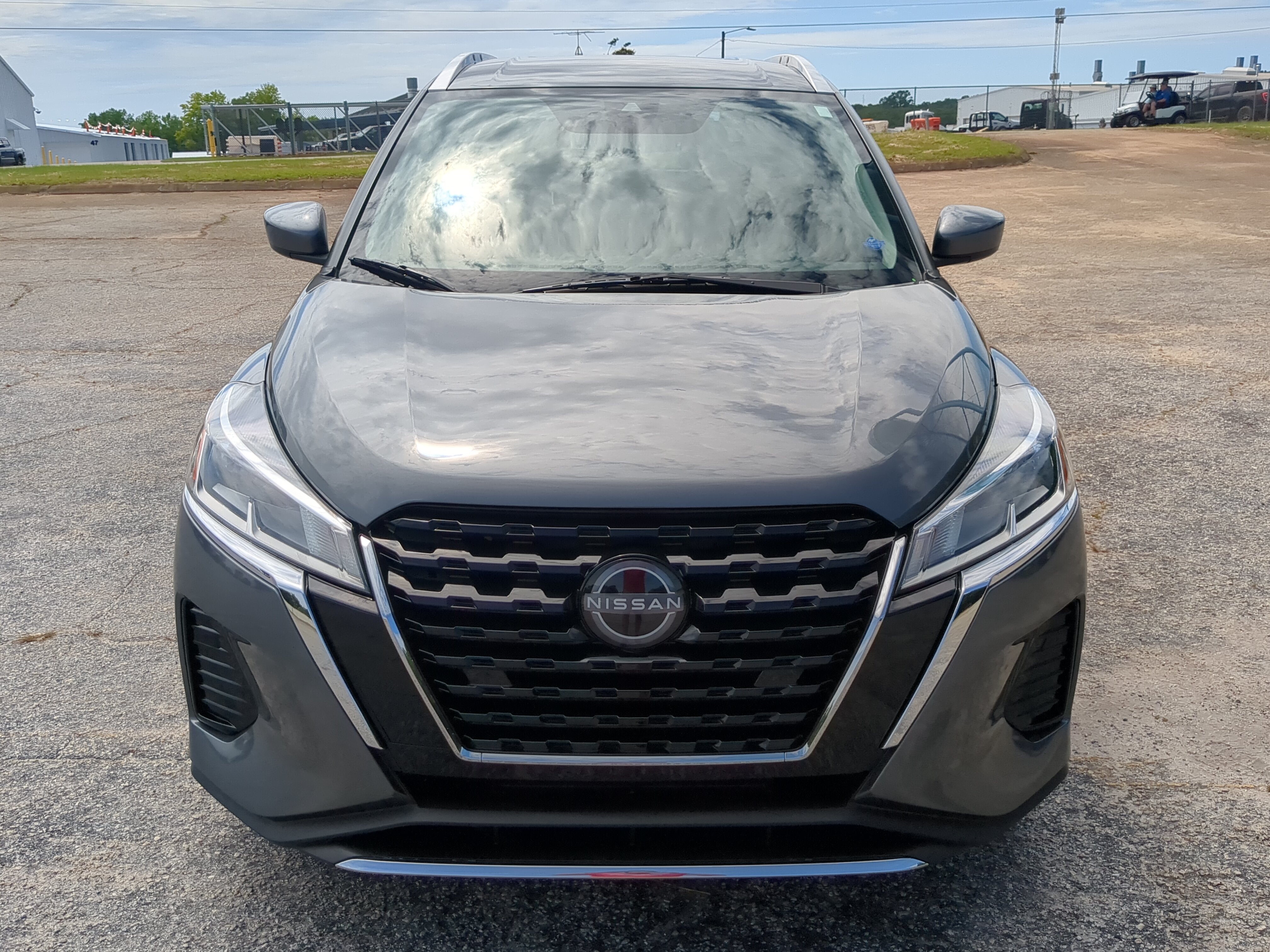 Used 2024 Nissan Kicks SV FWD image 7