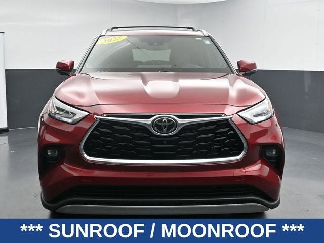 Used 2025 Toyota Highlander Platinum AWD/4WD video 4