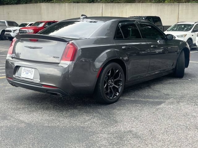Used 2019 Chrysler 300 Touring w/ Sport Appearance Package RWD image 3
