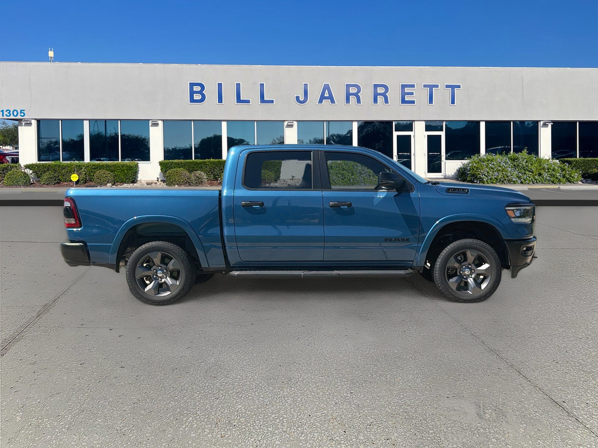 Used 2024 RAM 1500 Big Horn AWD/4WD image 8